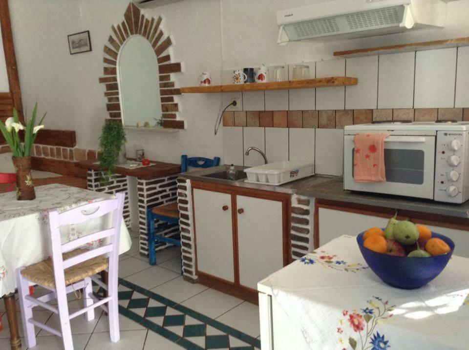 Aposperitis Rooms & Apartments Кинион Экстерьер фото
